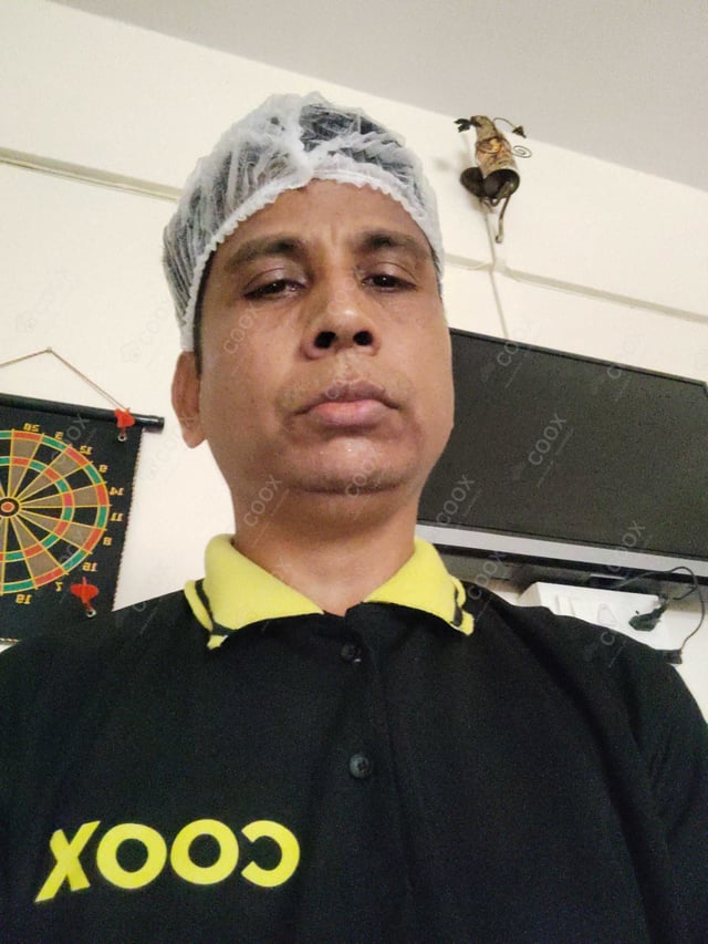 Chef from COOX at bookings. Professional cooks chefs at home