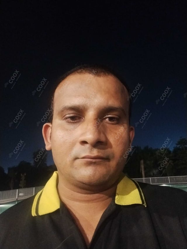 Chef from COOX at bookings. Professional cooks chefs at home