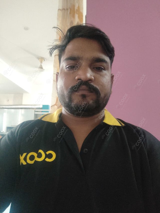 Chef from COOX at bookings. Professional cooks chefs at home