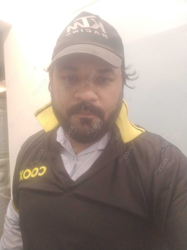 Chef from COOX at bookings. Professional cooks chefs at home