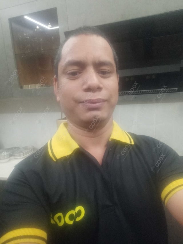 Chef from COOX at bookings. Professional cooks chefs at home