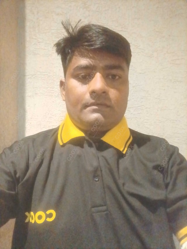 Chef from COOX at bookings. Professional cooks chefs at home