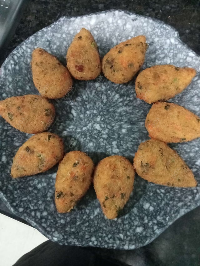 Delicious Veg Cutlets prepared by COOX