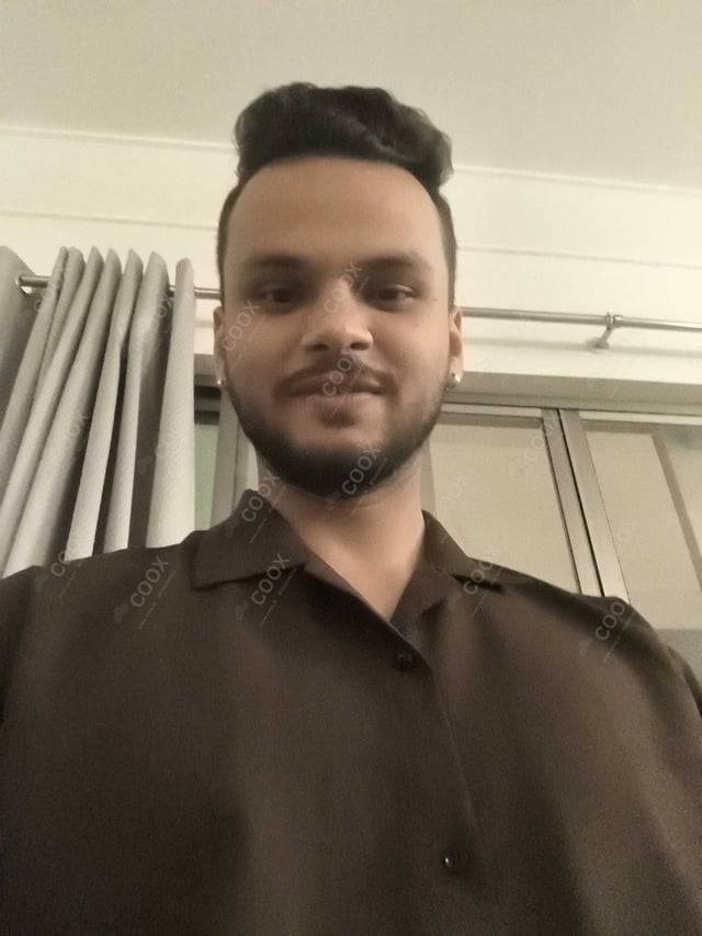 Chef from COOX at bookings. Professional cooks chefs at home