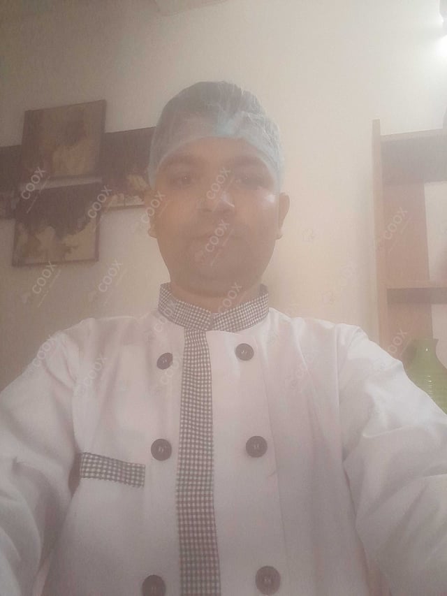 Chef from COOX at bookings. Professional cooks chefs at home