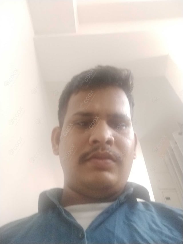 Chef from COOX at bookings. Professional cooks chefs at home