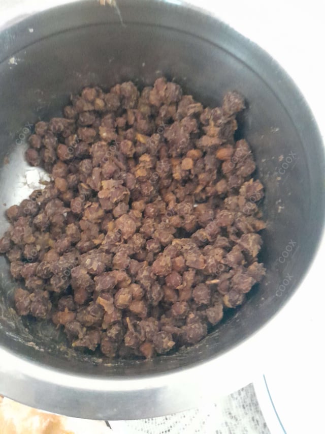 Delicious Chana Bhatura prepared by COOX