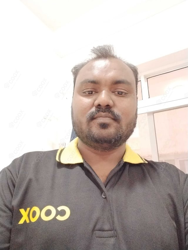 Chef from COOX at bookings. Professional cooks chefs at home