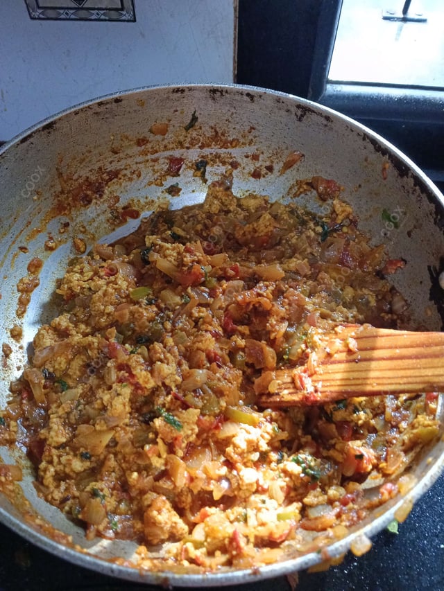 Delicious Paneer Bhurji prepared by COOX