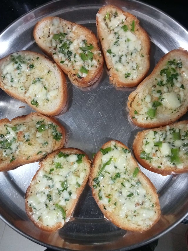 Delicious Garlic Bread with Cheese prepared by COOX