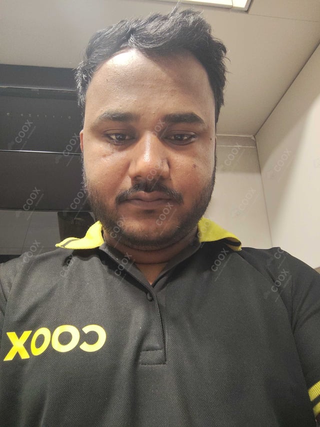 Chef from COOX at bookings. Professional cooks chefs at home