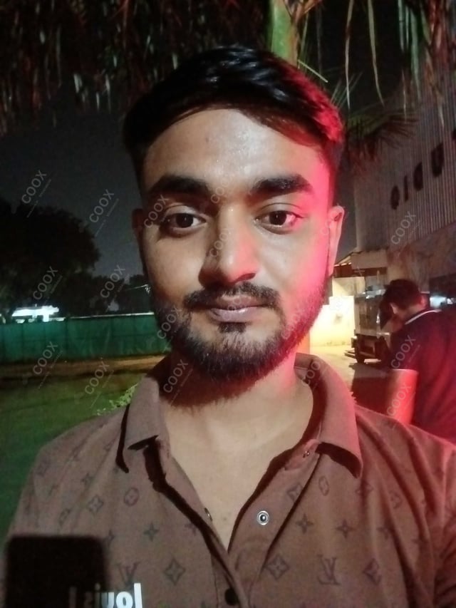 Chef from COOX at bookings. Professional cooks chefs at home