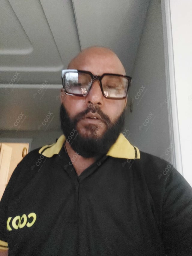 Chef from COOX at bookings. Professional cooks chefs at home