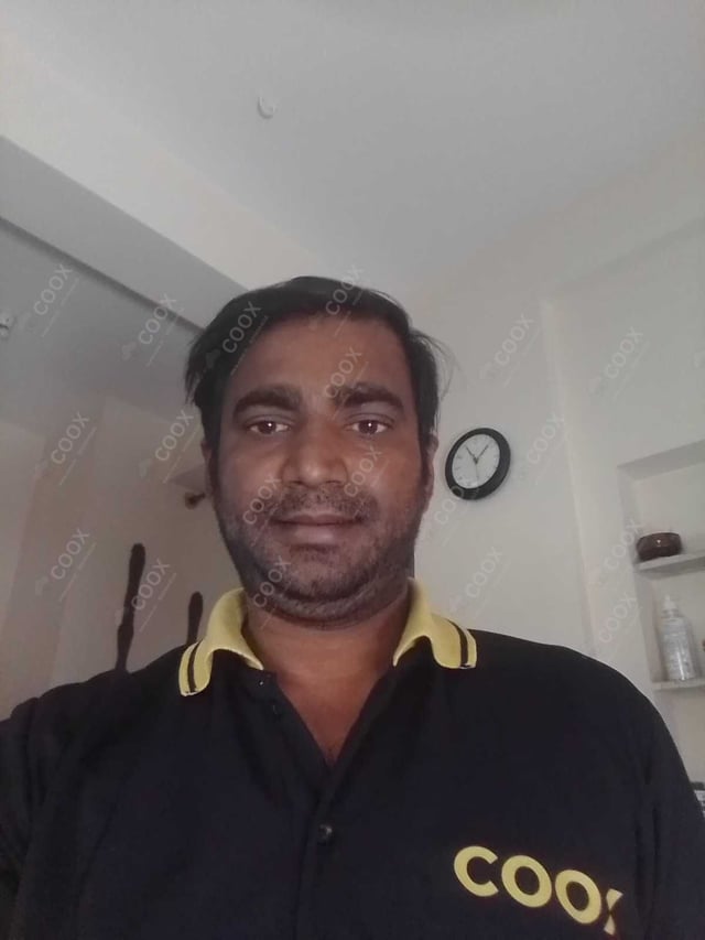 Chef from COOX at bookings. Professional cooks chefs at home