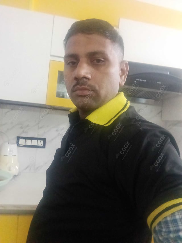 Chef from COOX at bookings. Professional cooks chefs at home