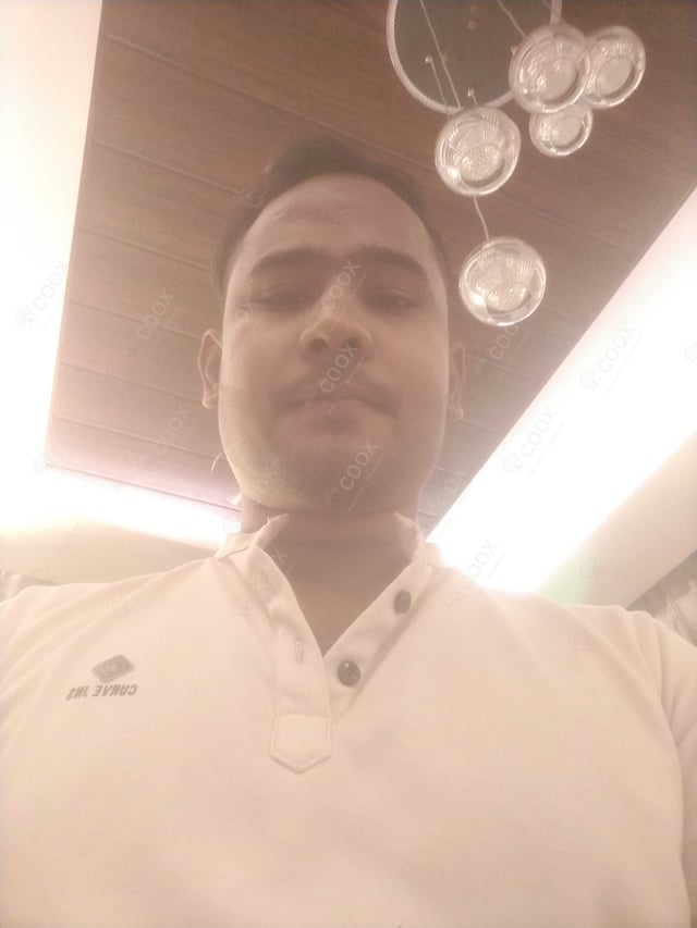 Chef from COOX at bookings. Professional cooks chefs at home