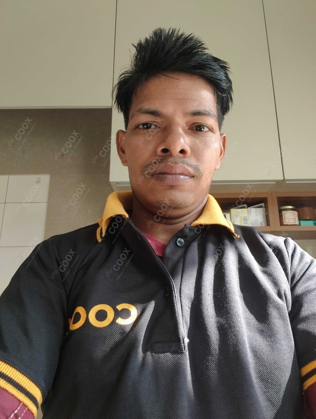 Chef from COOX at bookings. Professional cooks chefs at home