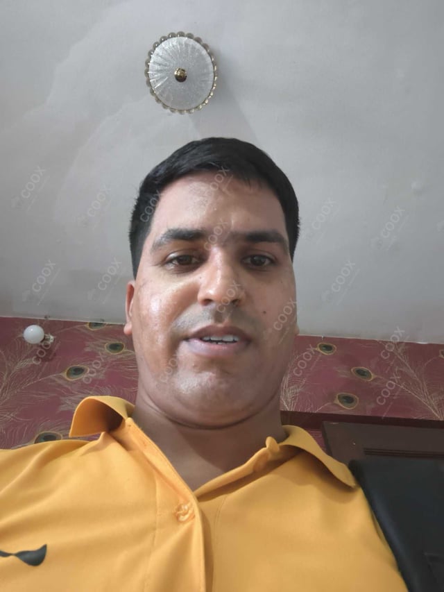 Chef from COOX at bookings. Professional cooks chefs at home