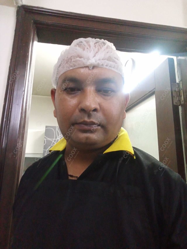 Chef from COOX at bookings. Professional cooks chefs at home