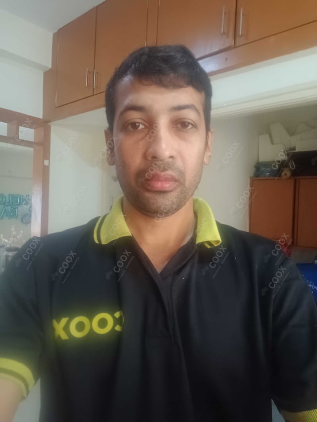 Chef from COOX at bookings. Professional cooks chefs at home