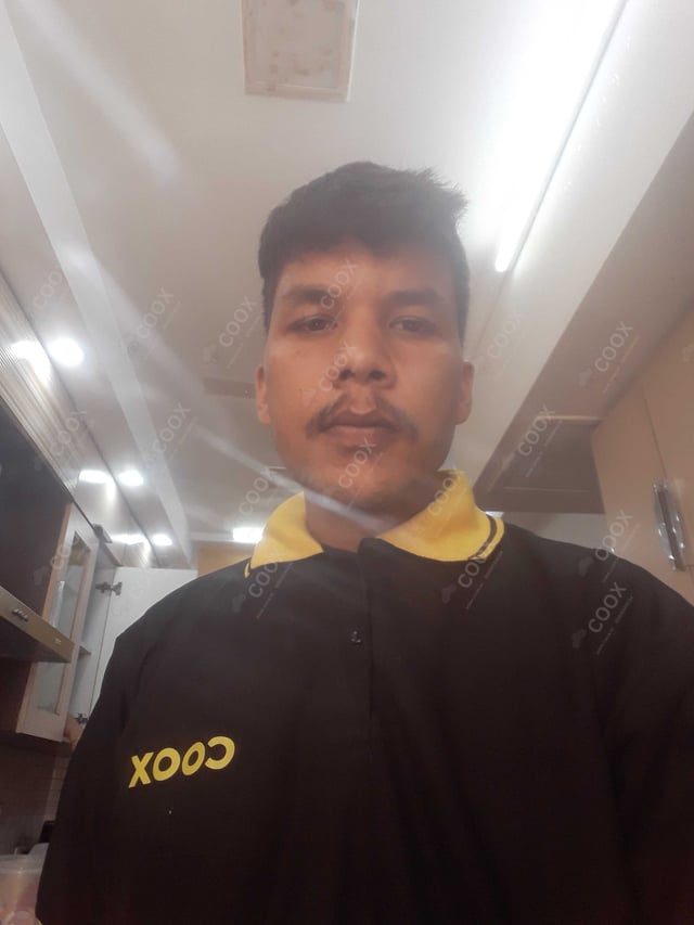 Chef from COOX at bookings. Professional cooks chefs at home