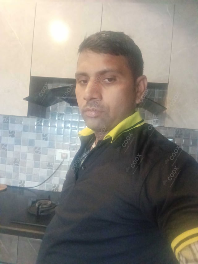 Chef from COOX at bookings. Professional cooks chefs at home