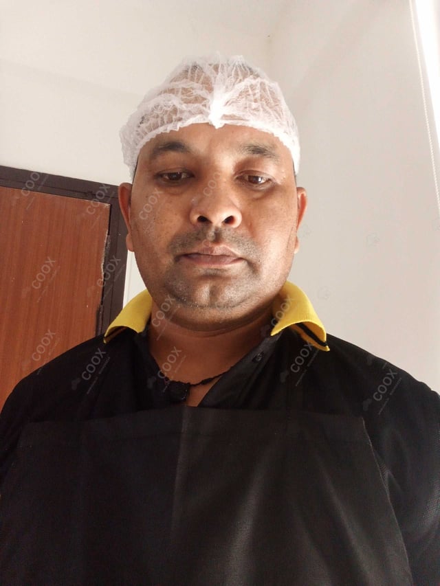 Chef from COOX at bookings. Professional cooks chefs at home