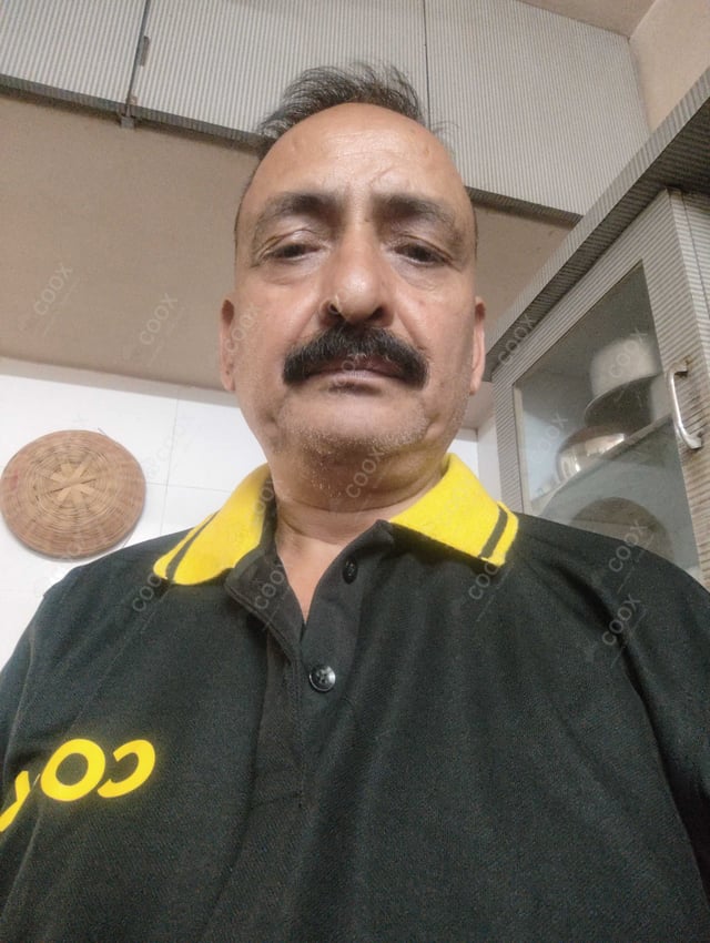 Chef from COOX at bookings. Professional cooks chefs at home