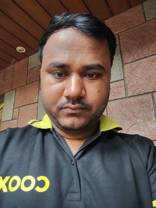 Chef from COOX at bookings. Professional cooks chefs at home