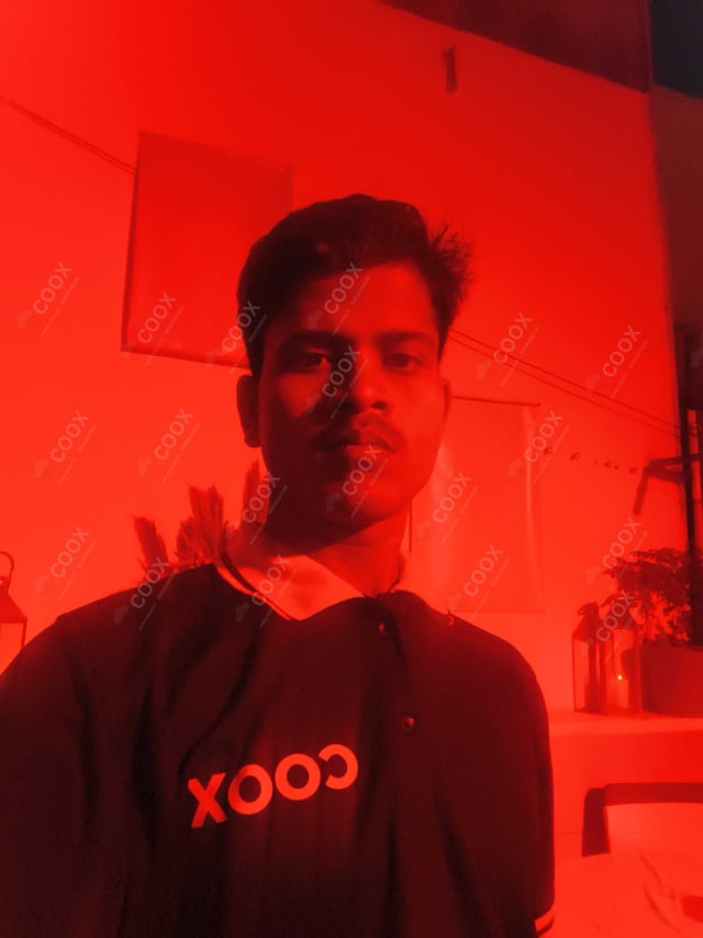 Chef from COOX at bookings. Professional cooks chefs at home