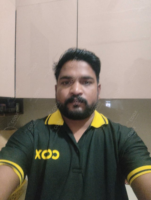 Chef from COOX at bookings. Professional cooks chefs at home