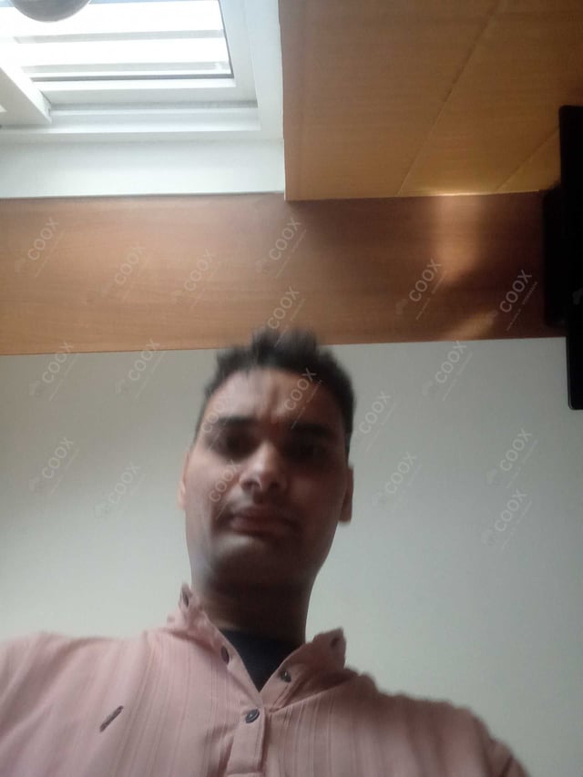 Chef from COOX at bookings. Professional cooks chefs at home