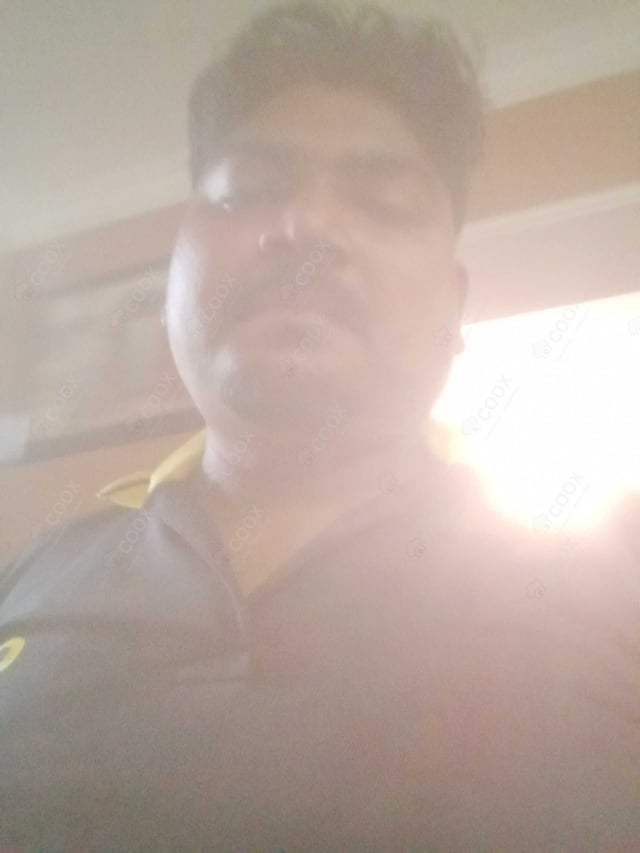 Chef from COOX at bookings. Professional cooks chefs at home