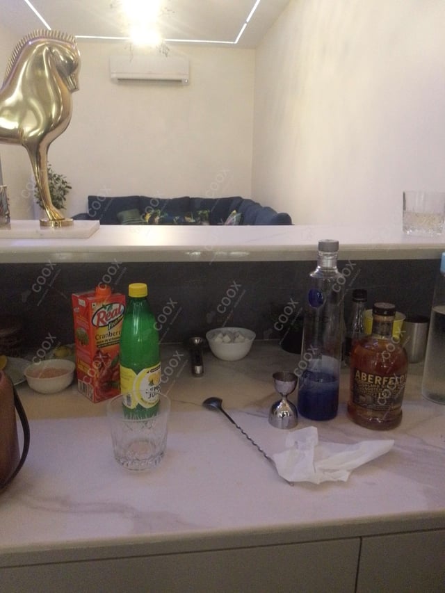 Delicious Regular Soft Drinks, Hard Drinks, Beers, Juices, W prepared by COOX