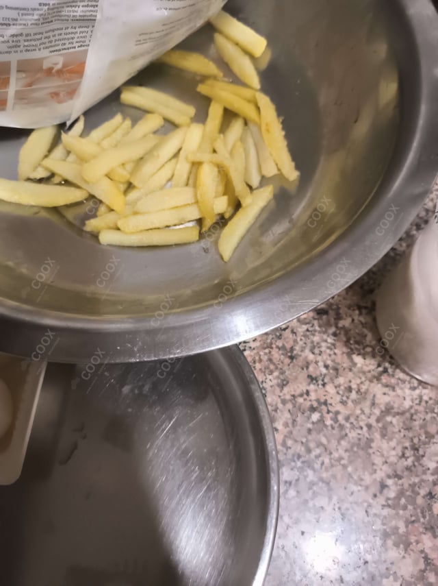 Delicious Peri Peri Fries prepared by COOX