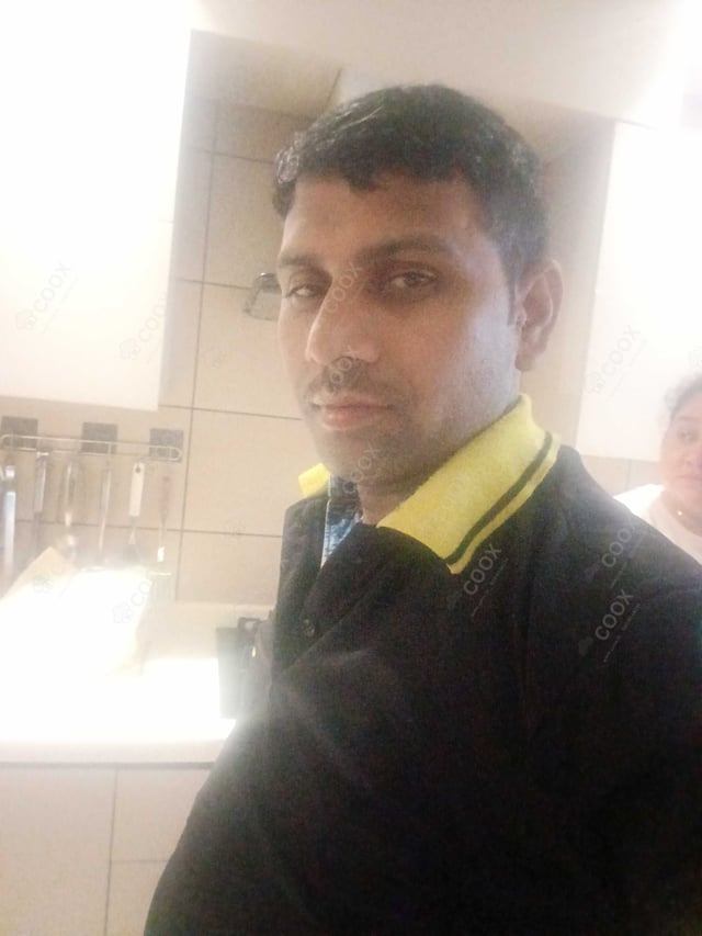 Chef from COOX at bookings. Professional cooks chefs at home