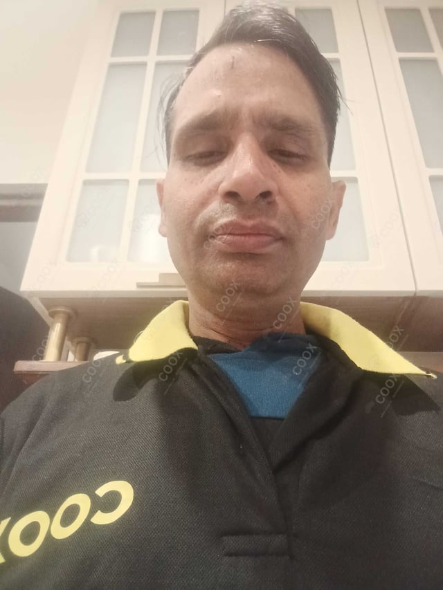 Chef from COOX at bookings. Professional cooks chefs at home