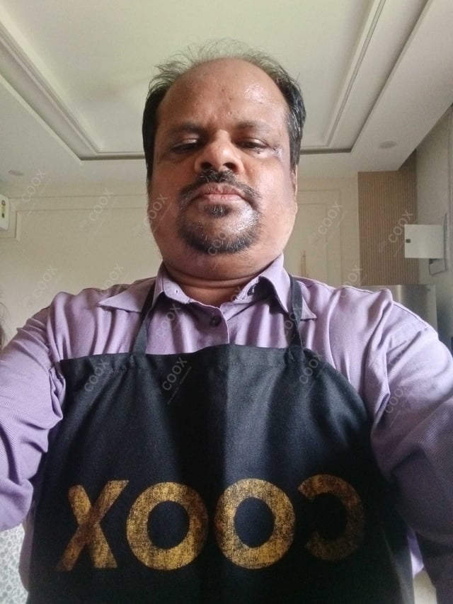 Chef from COOX at bookings. Professional cooks chefs at home