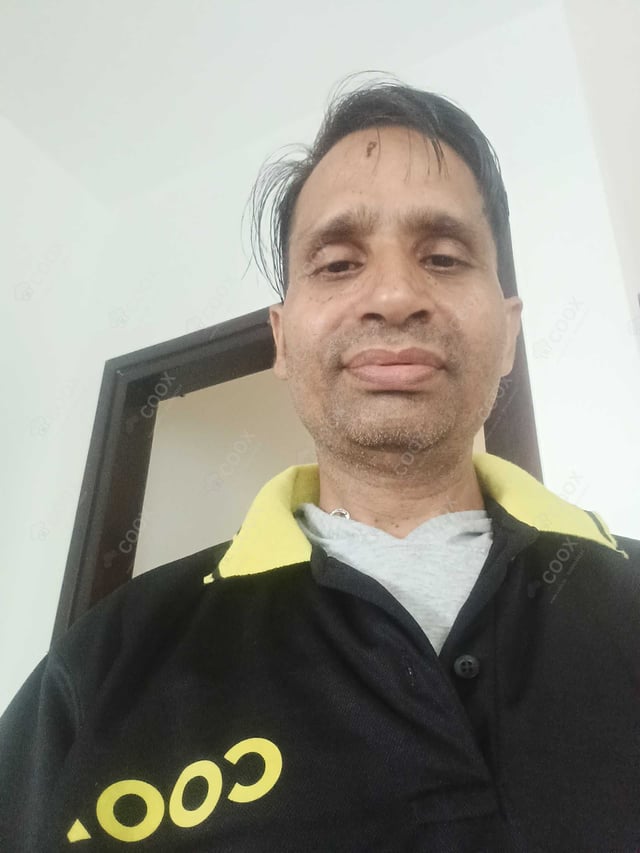 Chef from COOX at bookings. Professional cooks chefs at home