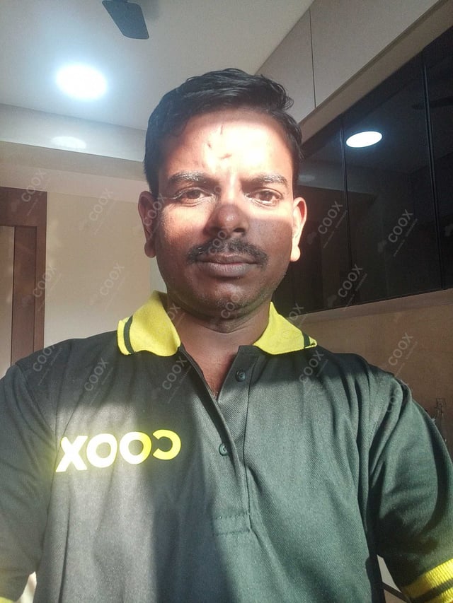 Chef from COOX at bookings. Professional cooks chefs at home