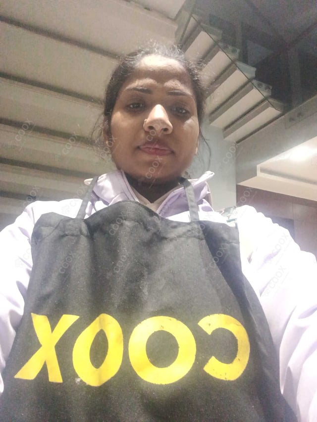 Chef from COOX at bookings. Professional cooks chefs at home