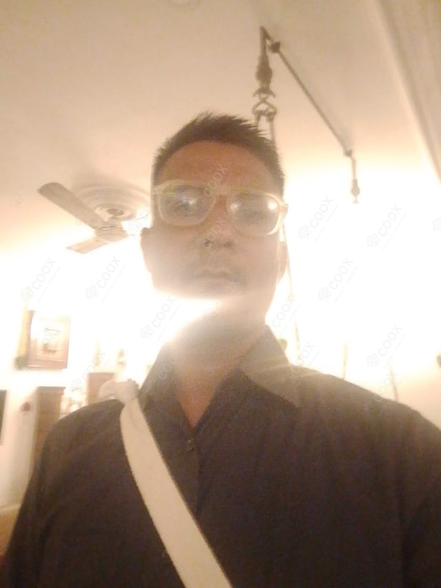 Chef from COOX at bookings. Professional cooks chefs at home