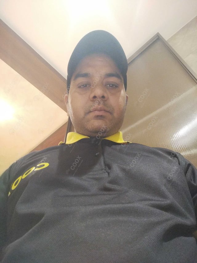 Chef from COOX at bookings. Professional cooks chefs at home