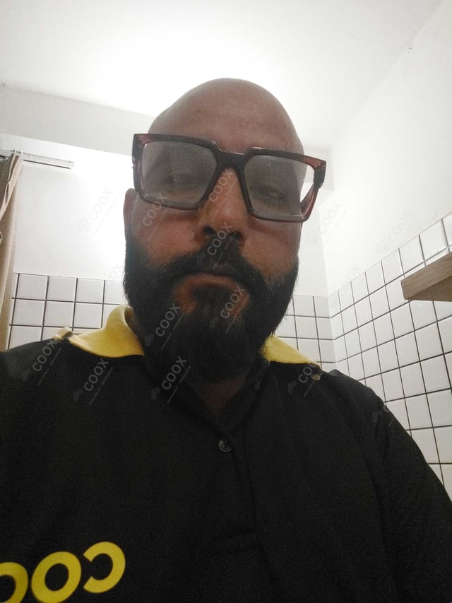 Chef from COOX at bookings. Professional cooks chefs at home