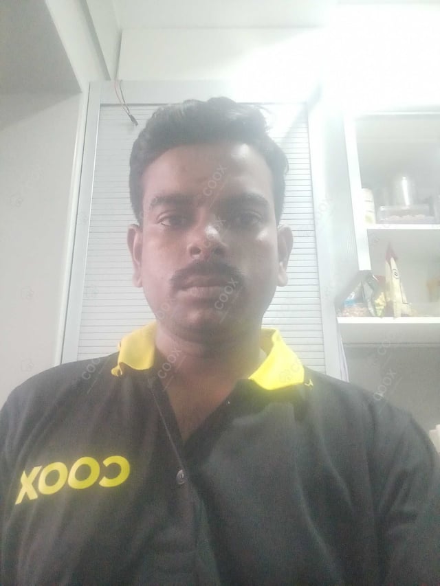 Chef from COOX at bookings. Professional cooks chefs at home