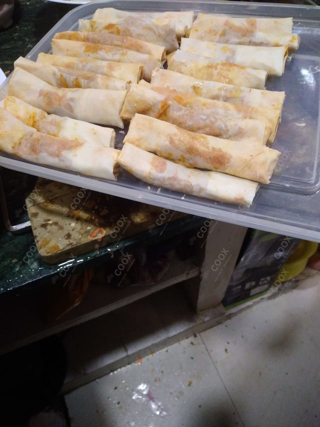 Delicious Veg Spring Rolls prepared by COOX