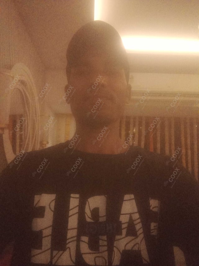 Chef from COOX at bookings. Professional cooks chefs at home