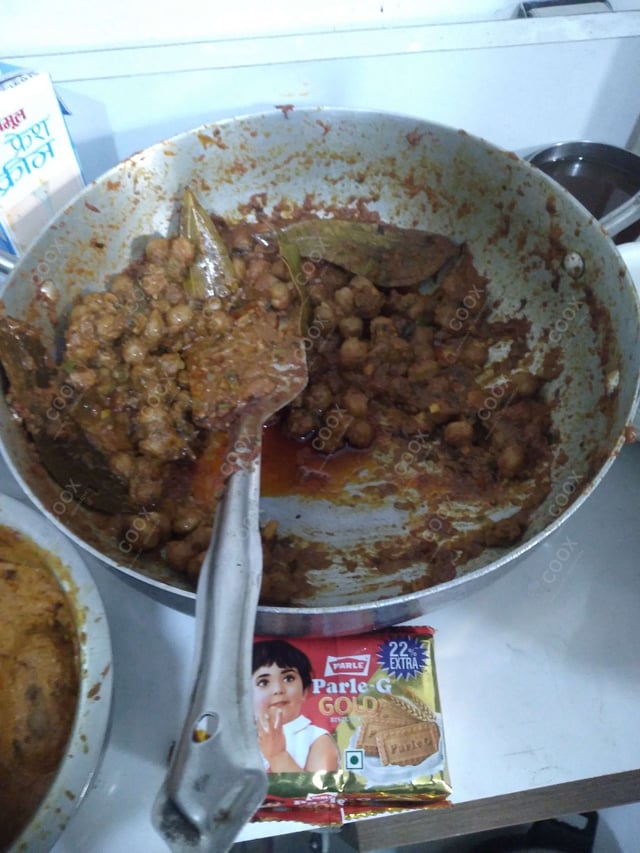 Delicious Dal Makhani prepared by COOX