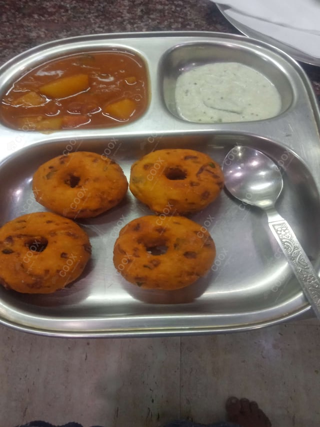 Delicious Vada Sambhar prepared by COOX