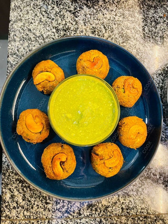 Delicious Green Chutney prepared by COOX